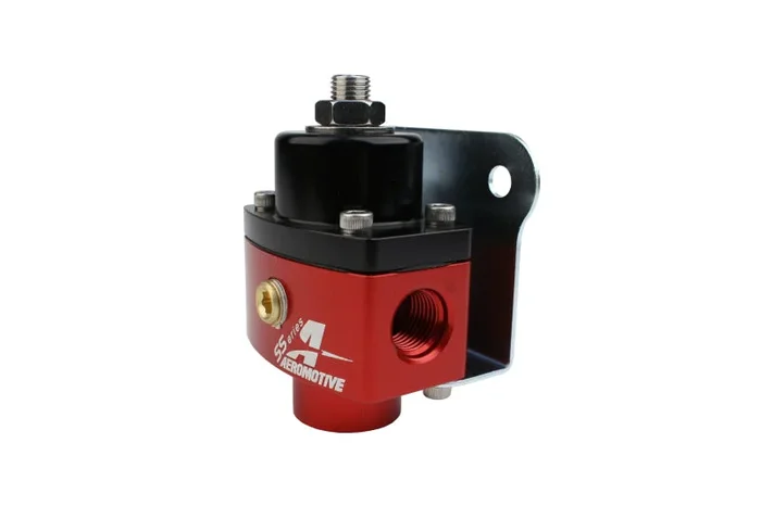 Aeromotive Carbureted Adjustable Regulator – Billet 2-Port AN-6