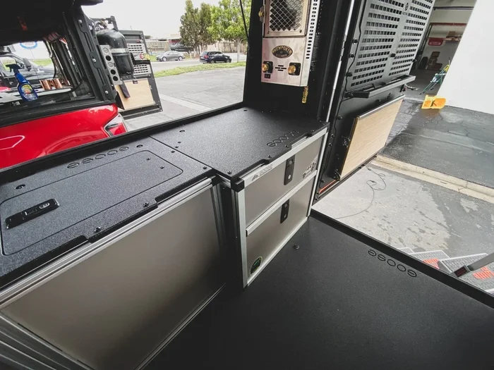 Alu-Cab Alu-Cabin Canopy Camper – Chevrolet Silverado 1500 / GMC Sierra 1500 2019-Present 4th Gen. – Rear Double Drawer Module