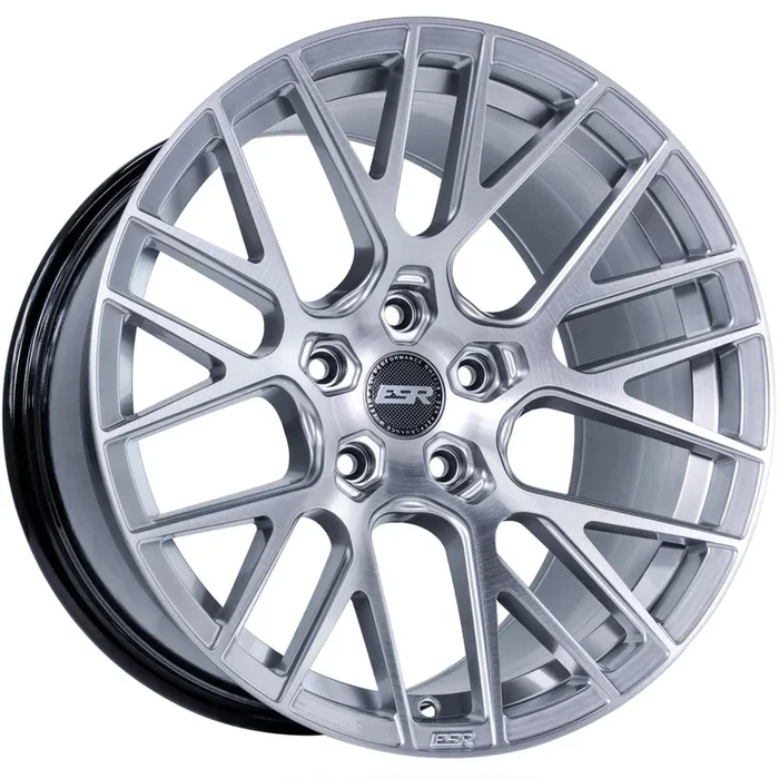 ESR Wheels RF11 Brushed Hypersilver 18×8.5 | 5×114.3 (88552030 RF11HS 5X114)