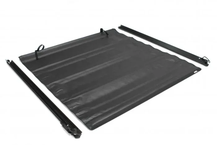 Lund 96-04 Dodge Dakota (6.5ft. Bed) Genesis Roll Up Tonneau Cover – Black