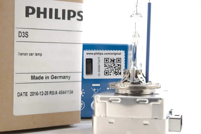 Philips D3S: Philips 42403 WHV2 – 5000K | Multiple Fitments (B131)