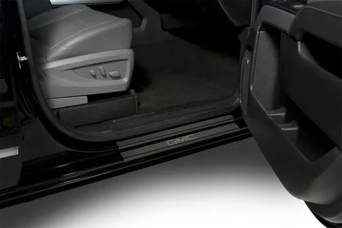 Putco 14-18 GMC Sierra LD – Double Cab w/ GMC Etching (8pcs) Black Platinum Door Sills